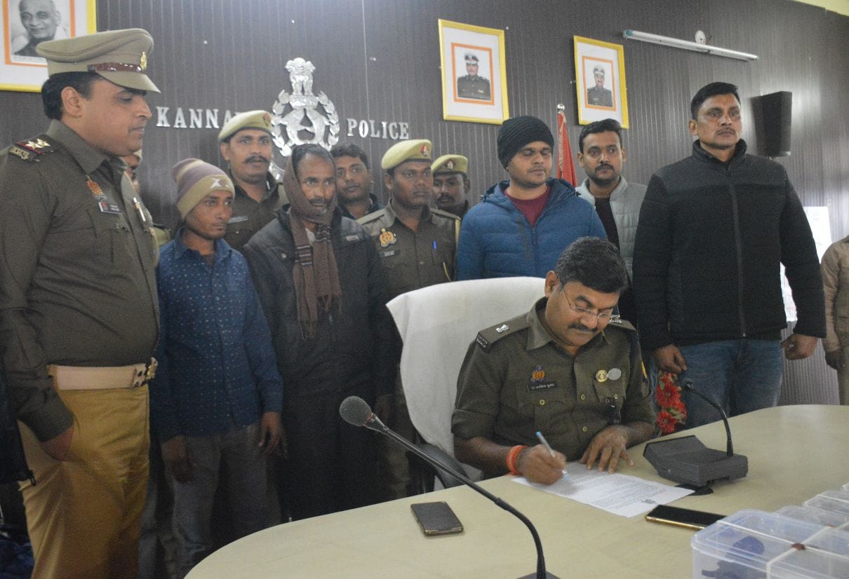 Caught three ammunition-cartridge smugglers under siege