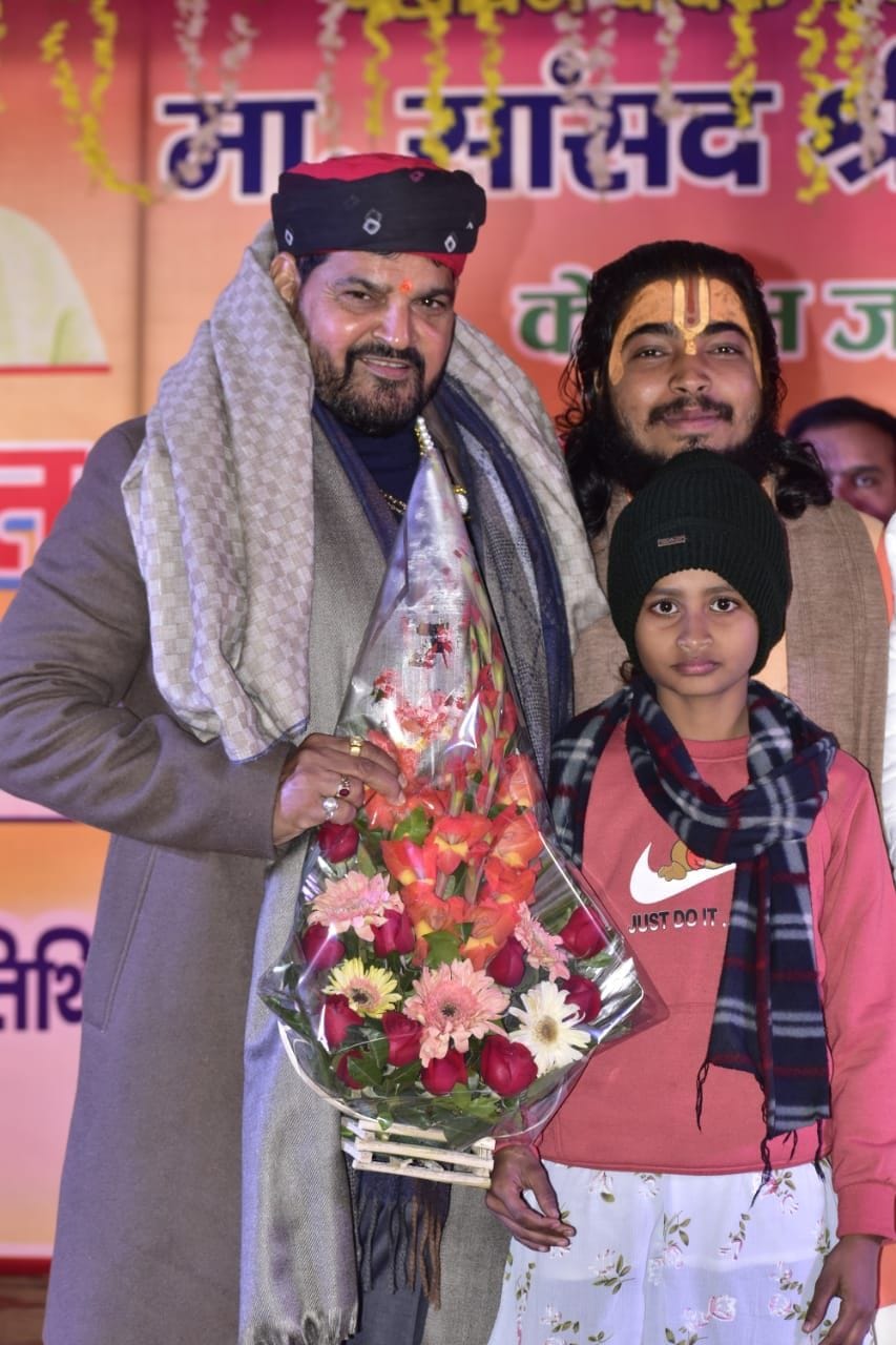 gonda,winner,singing