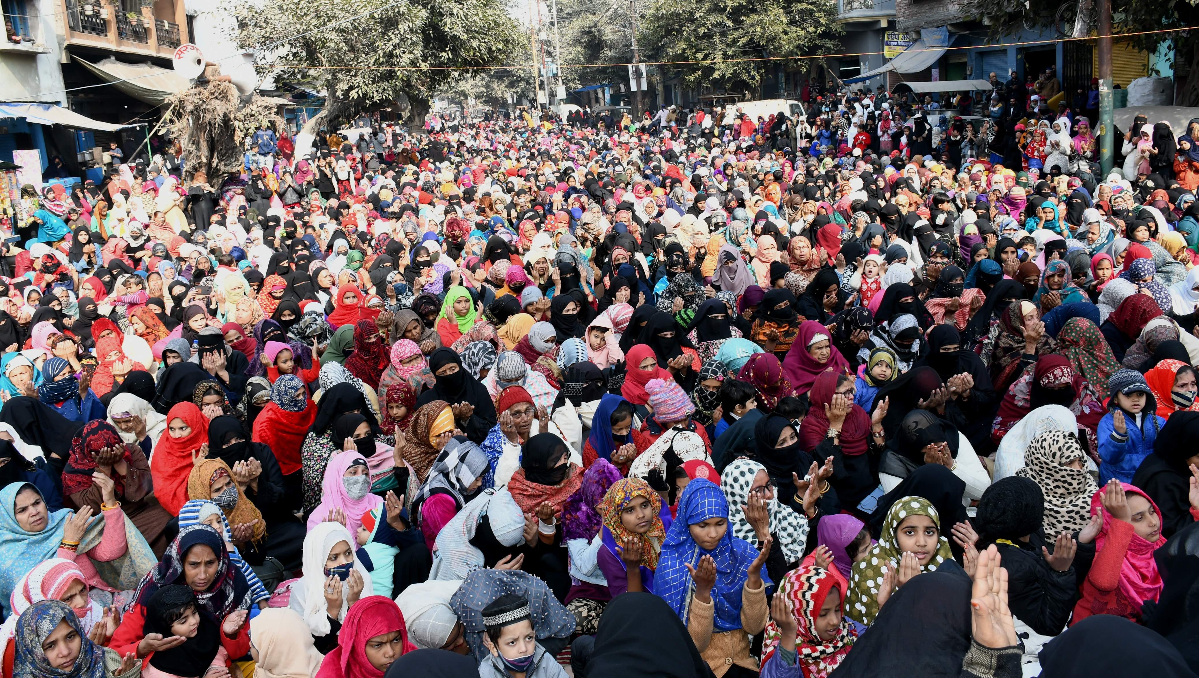Haldwani Atikraman Case: Public Pray during Supreme Court hearing and now they will legal fight