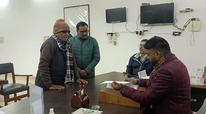 Electricity department reached to DM Prem ranjan