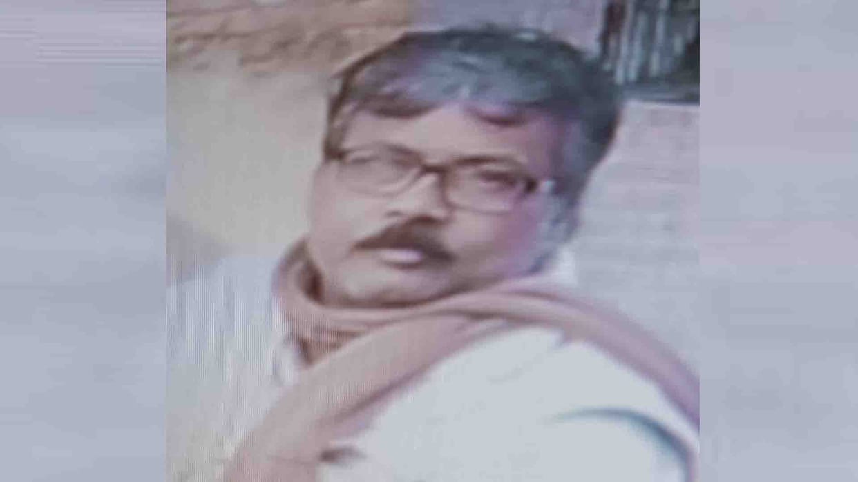 Hamirpur: Lekhpal died in a road accident