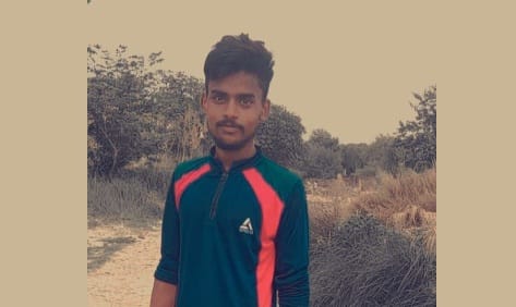 Dead body of class 11th student found hanging on a tree in Auraiya