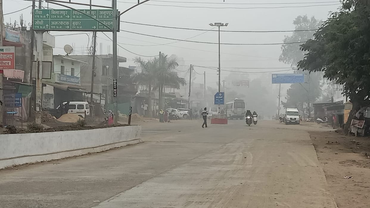 Shahdol Weather People chill due to cold wave five days holiday declared in primary school and Anganwadi cente