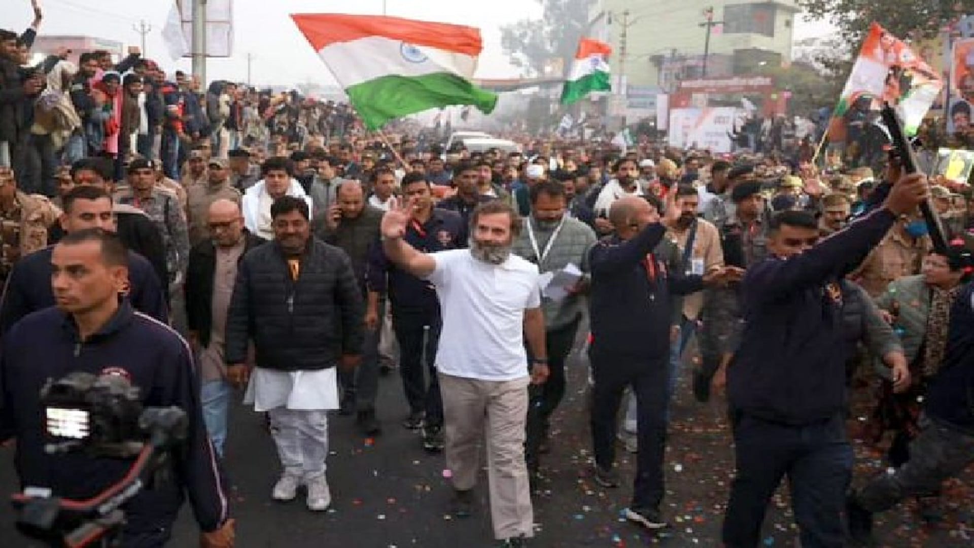 many thousand people participated in Bharat Jodo Yatra of Congress in Shamli and see photos