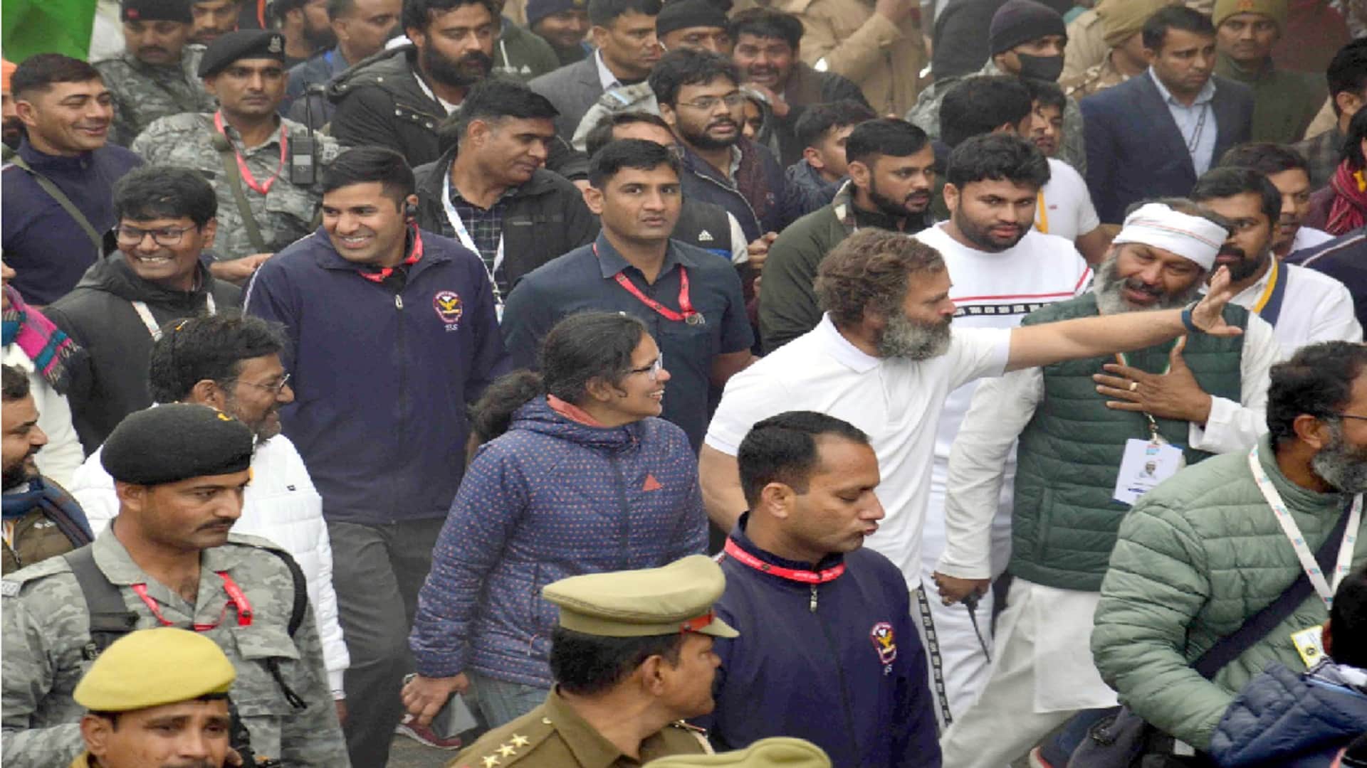 many thousand people participated in Bharat Jodo Yatra of Congress in Shamli and see photos