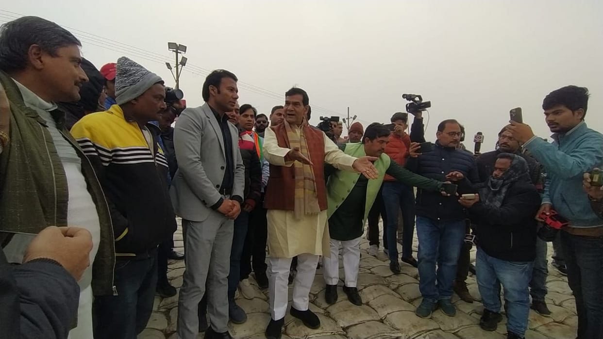Minister AK Sharma arrived in Magh Mela area said - Saints and Kalpavasis should not face any problem