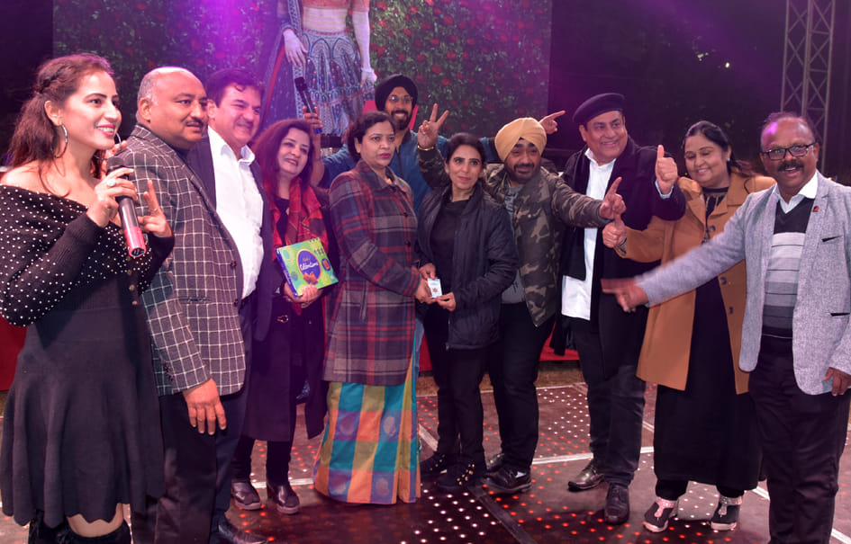 Colorful program organized in Saharanpur club on new year