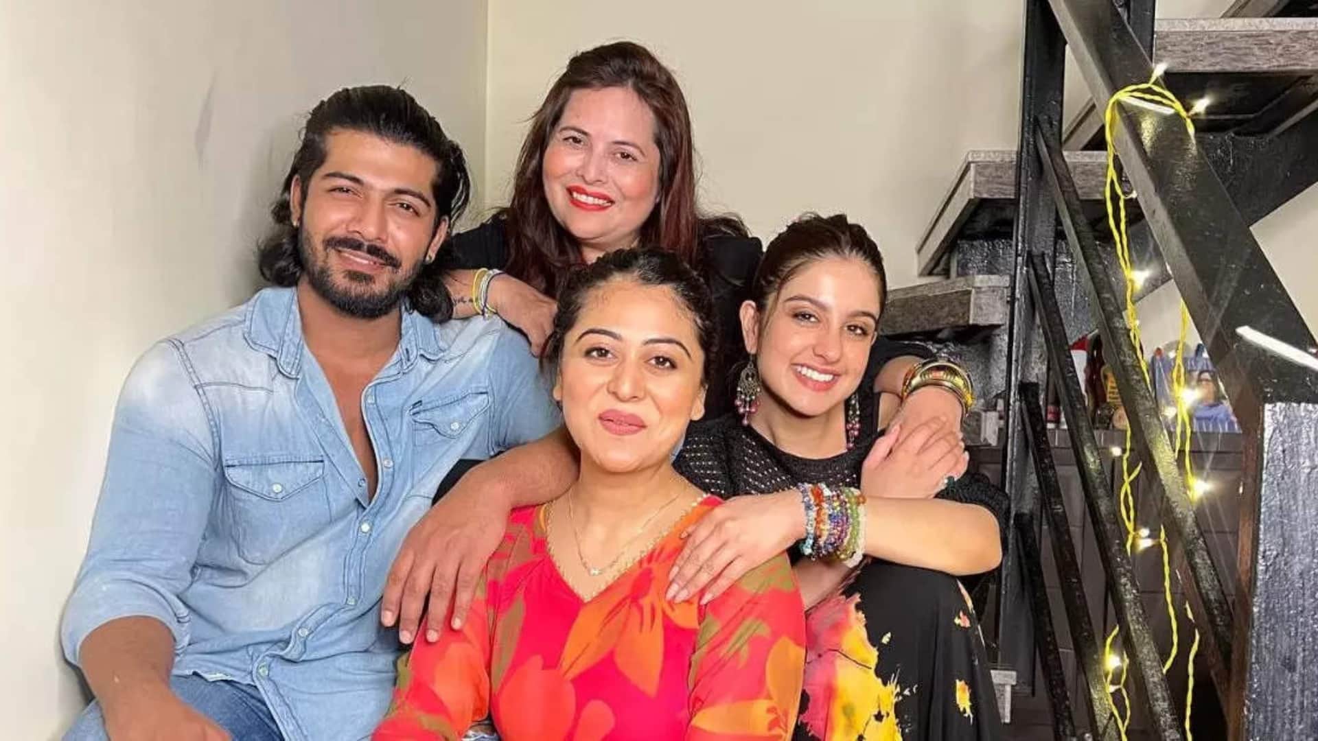 Tunisha Sharma death case sheezan khan and secret girlfriend deleted chat retrieved by police