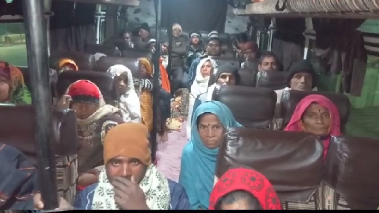 Administration handed over encroachment removal notices to hundreds of people