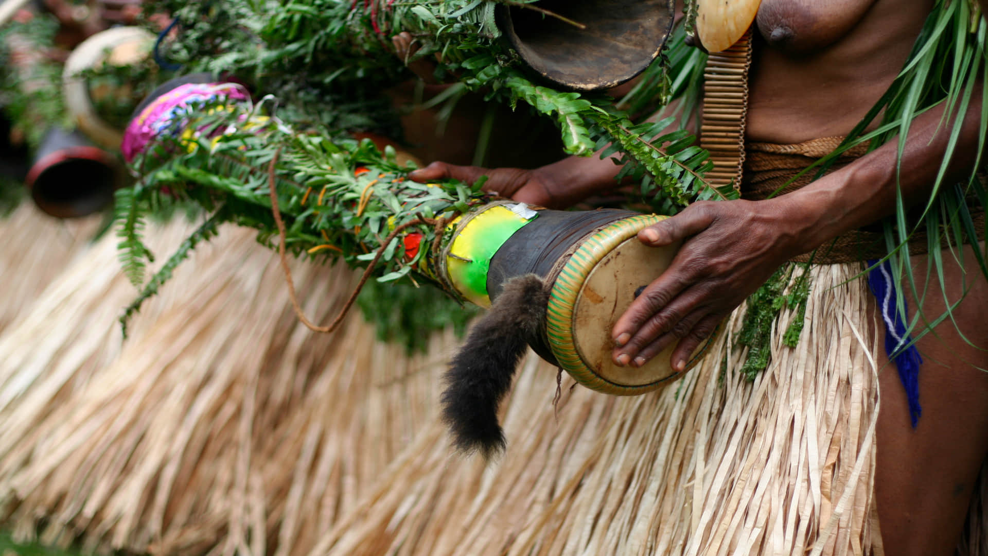 Fore Tribe: tribe eat human brains to resist disease Papua New Guinea strange