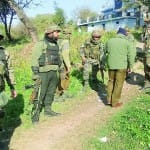 ढांगरी में तलाशी अभियान के दौरान सुरक्षाबल