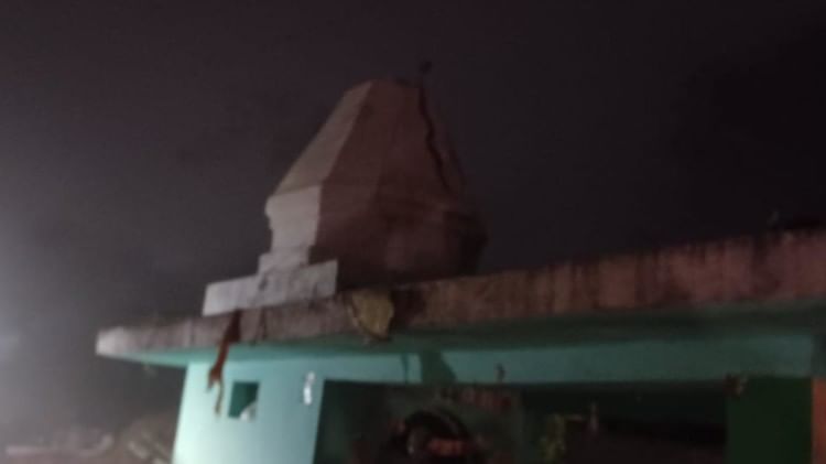 इसी मंदिर के गुंबद से टकराया प्लेन