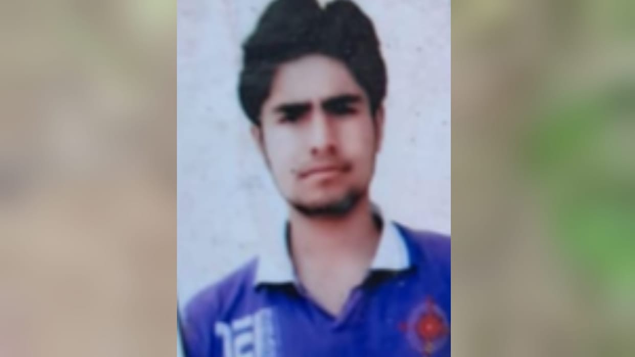 two youth has died including student of IIT in road accidents on highway in Baghpat