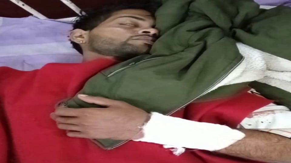 Korba young man who reached Korba from Chandigarh cut his hand vein