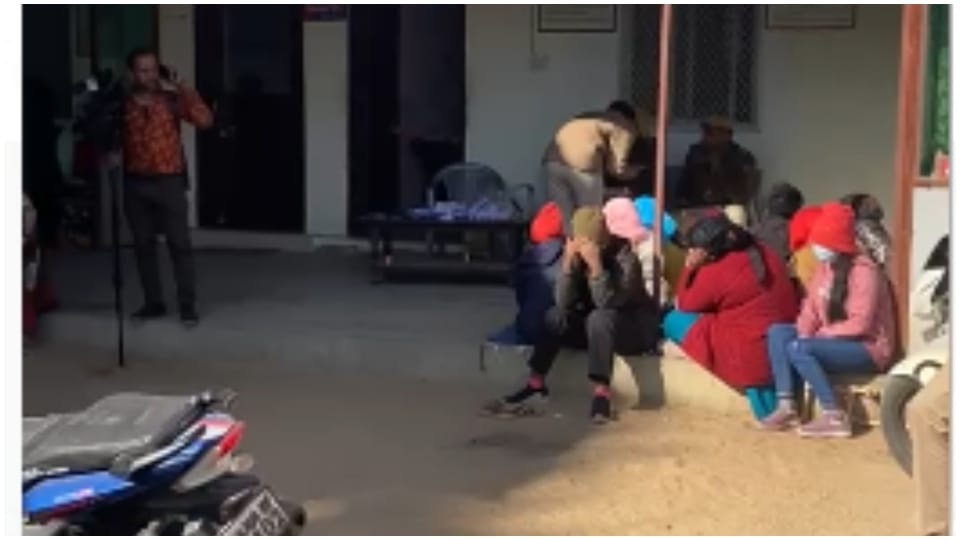 Human Trafficking 12 nepali girls were being sent to gulf country to Sell Jaipur Police Stopped