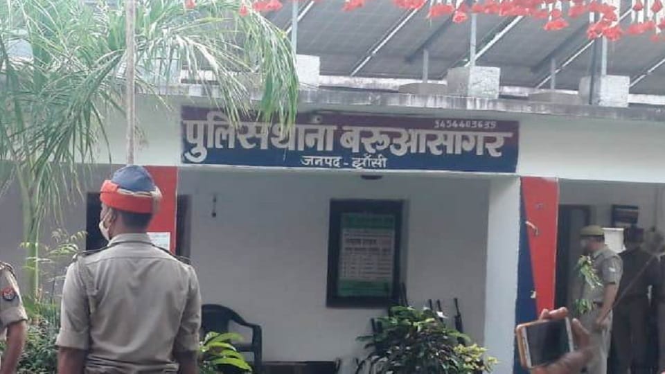 woman murdered her lover along with her husband In Jhansi s Baruasagar