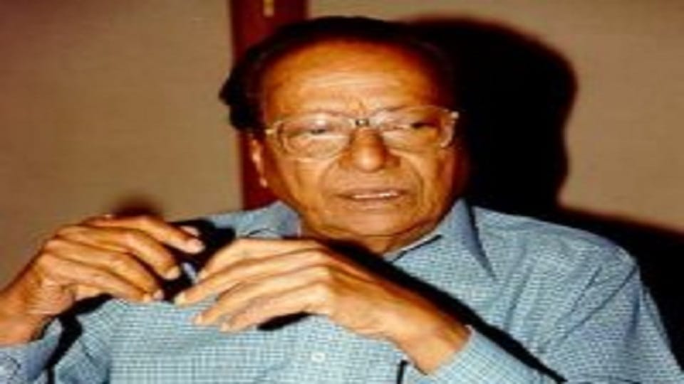 Kamleshwar had close relations with the writers of Aligarh