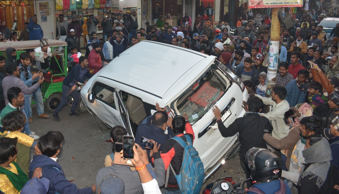 Now delhi kanjhawala  like accident in Hardoi, The car dragged student for one and a half km