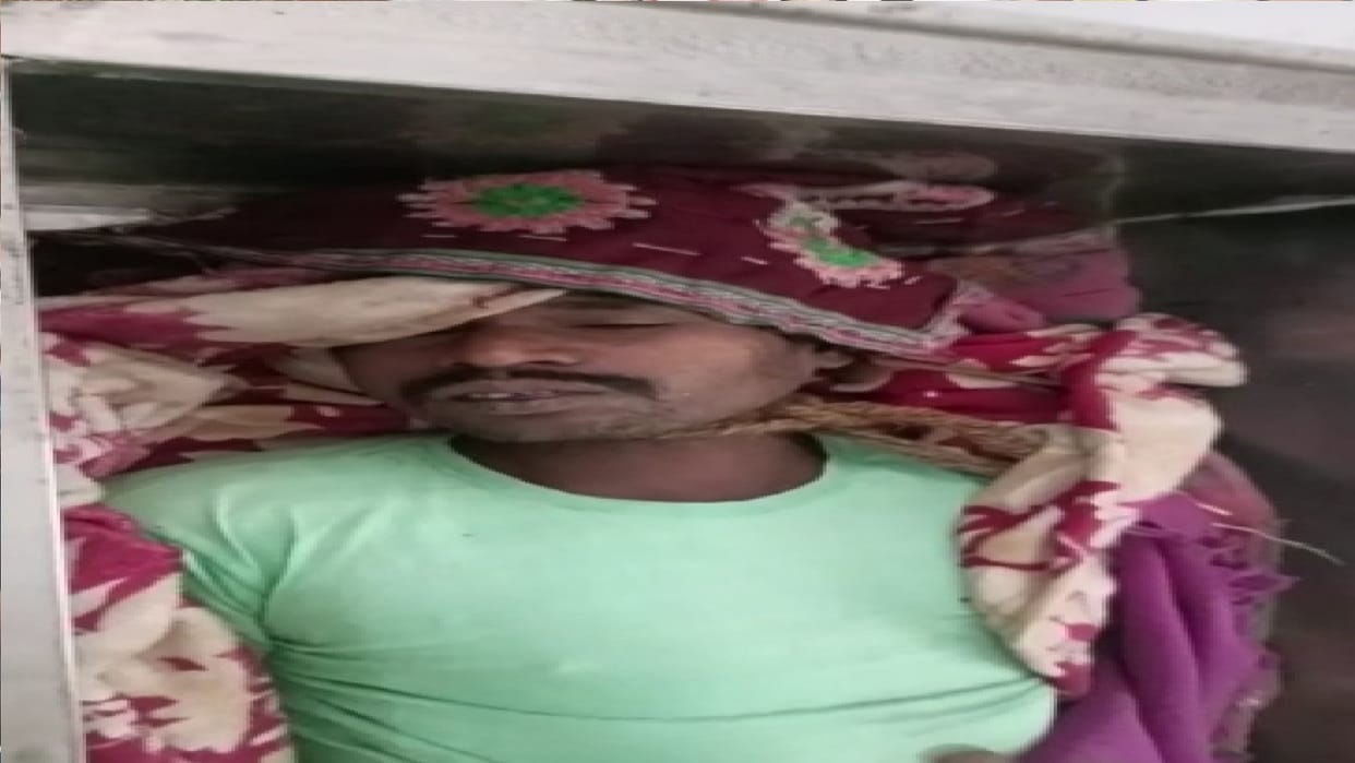 young man hanged himself in Umreli village at Korba