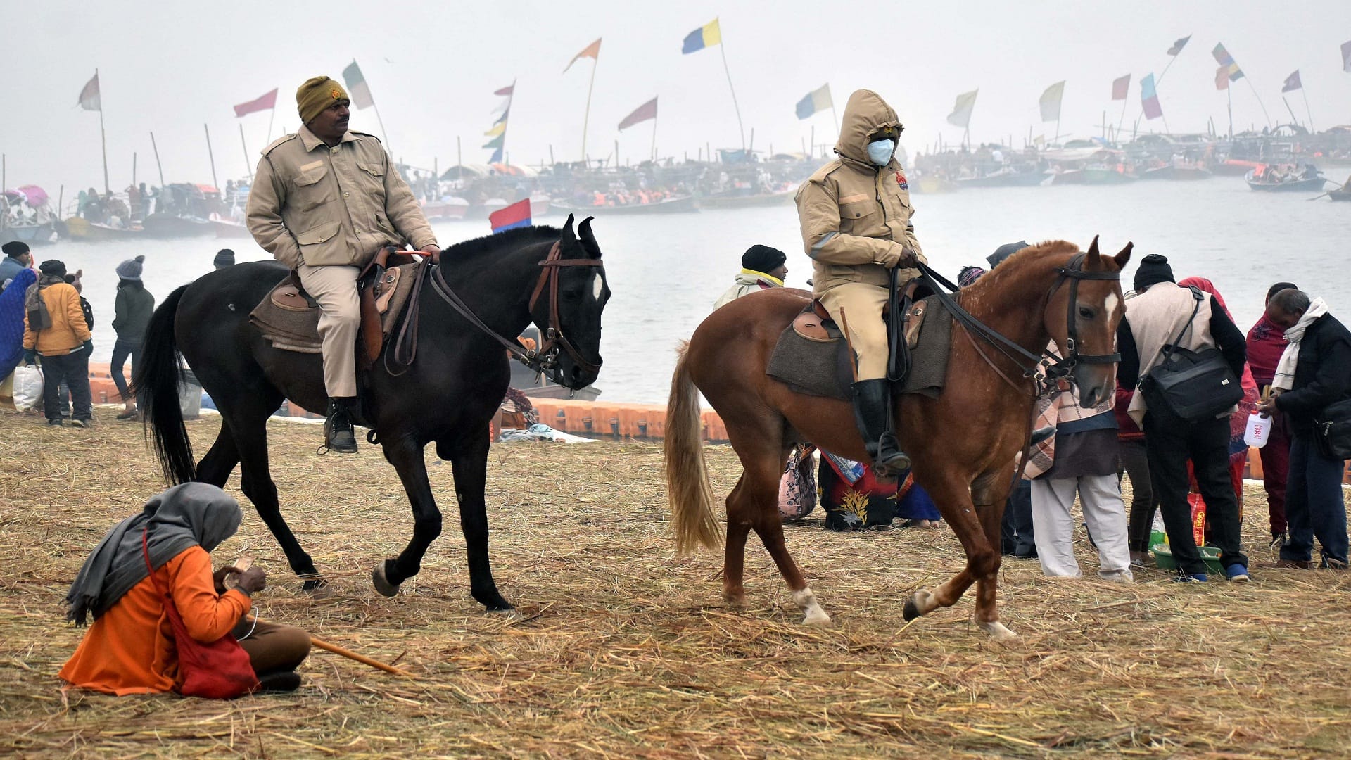Magh Mela 2023: More than five lakh devotees took a dip in the Triveni of virtue on Maghi Purnima