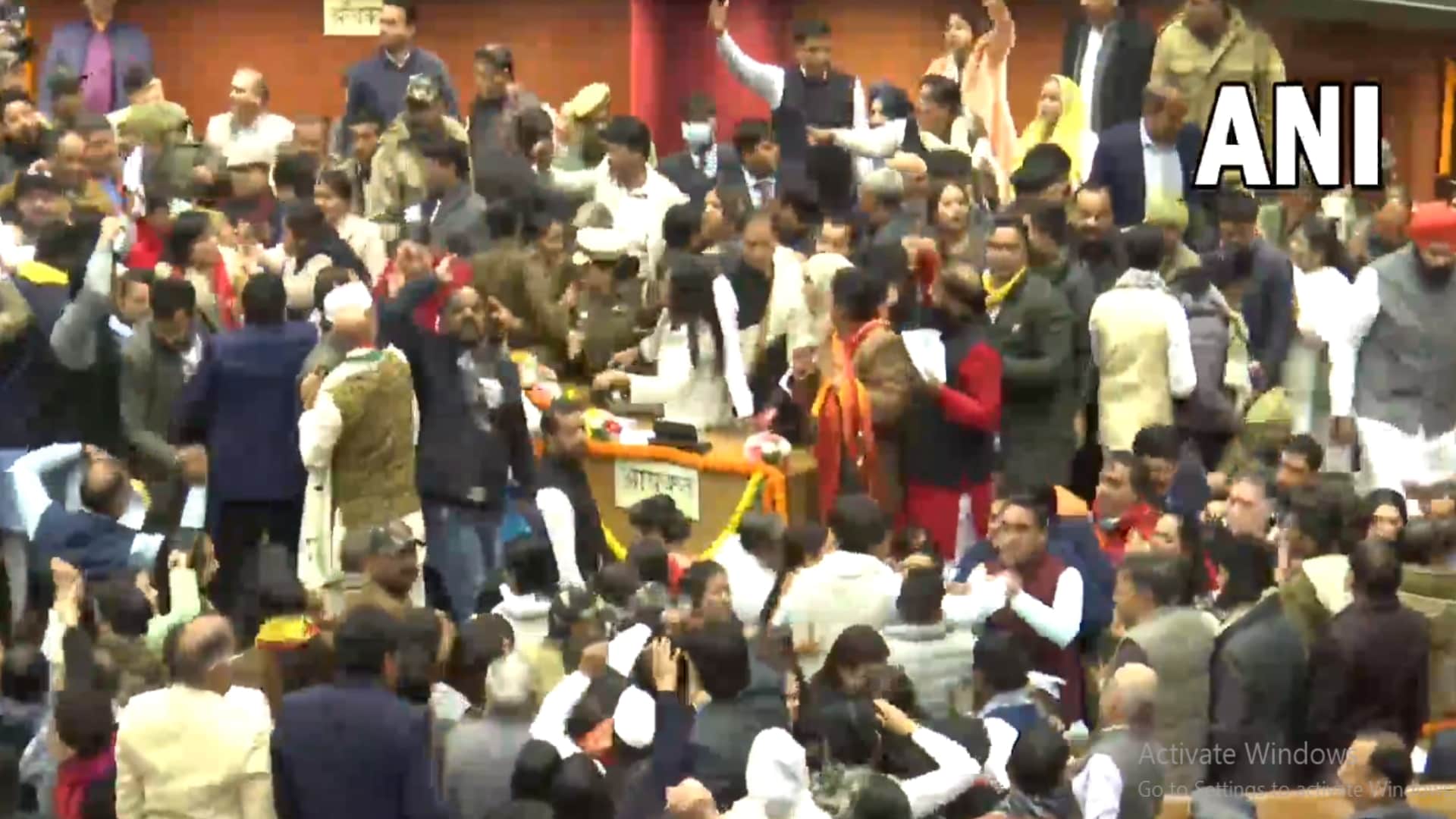 MCD Mayor Election: Councilors threw chairs, also scuffled, know what happened in the mayor election