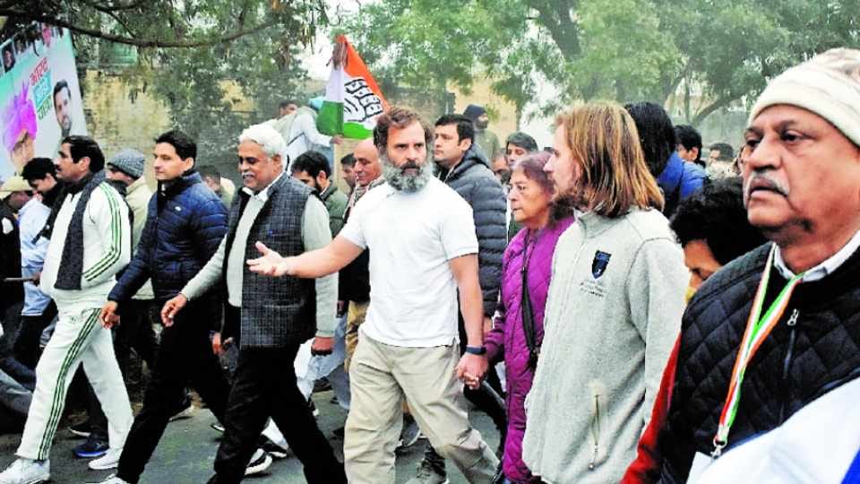 Rahul Gandhi stayed in RSS worker factory in Panipat