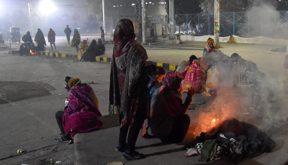 Torture of winter, arrangements are falling short