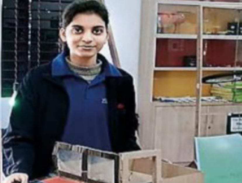mau farmer daughter Dakshayani Pandey get  100 percent scholarship from Stanford University america