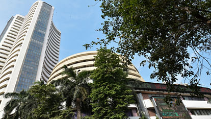 Sensex jumps 595 points to 72696 in early trade Nifty climbs 181 points to 22020 Know all about