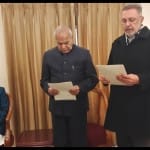 मंत्रीपद की शपथ लेते डॉ बलबीर सिंह।