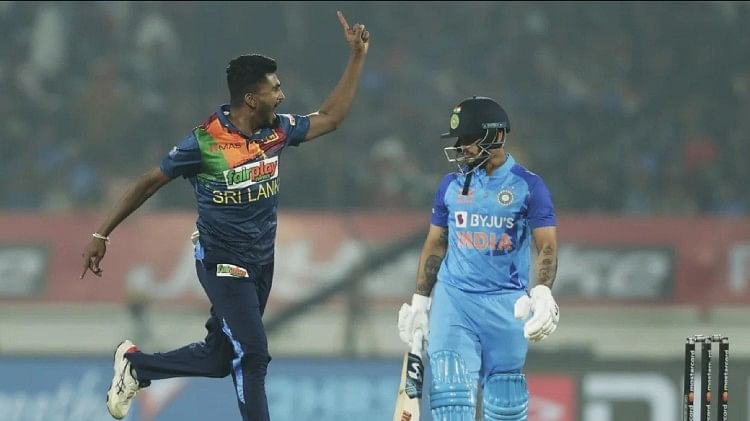 Trending News: IND vs SL 3rd T20 Live: Rahul Tripathi out after scoring 35 off 16 balls, Ishaan Kishan did not bat, score 53/2