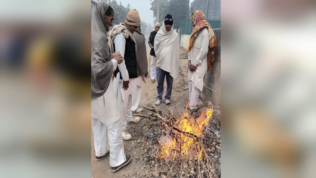 The minimum temperature reached two degrees for the first time amid cold in Baghpat City
