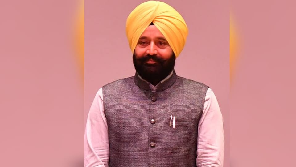 Punjab minister Fauja Singh Sarari has resigned citing personal reasons