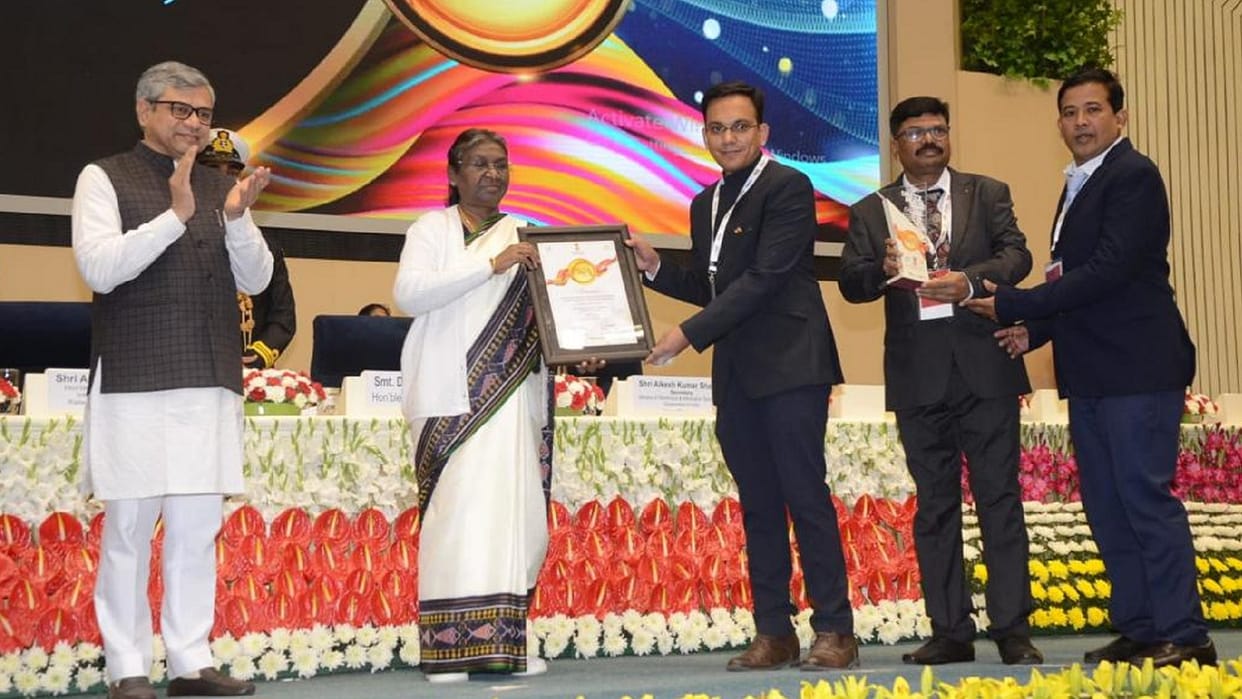 president gave national award to bilaspur district administration website