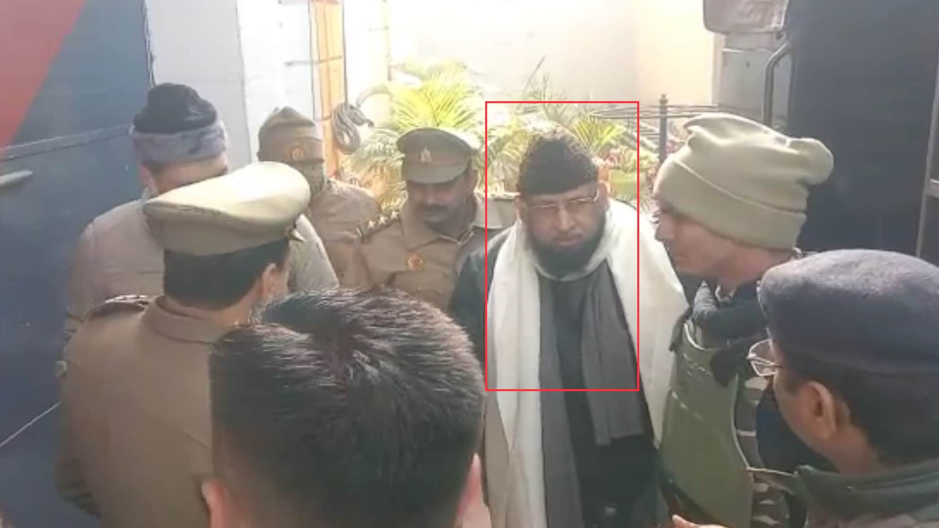 Negligence case in Meerut, bank has given loan of nine crores to seal factory of former minister Yakub Qureshi