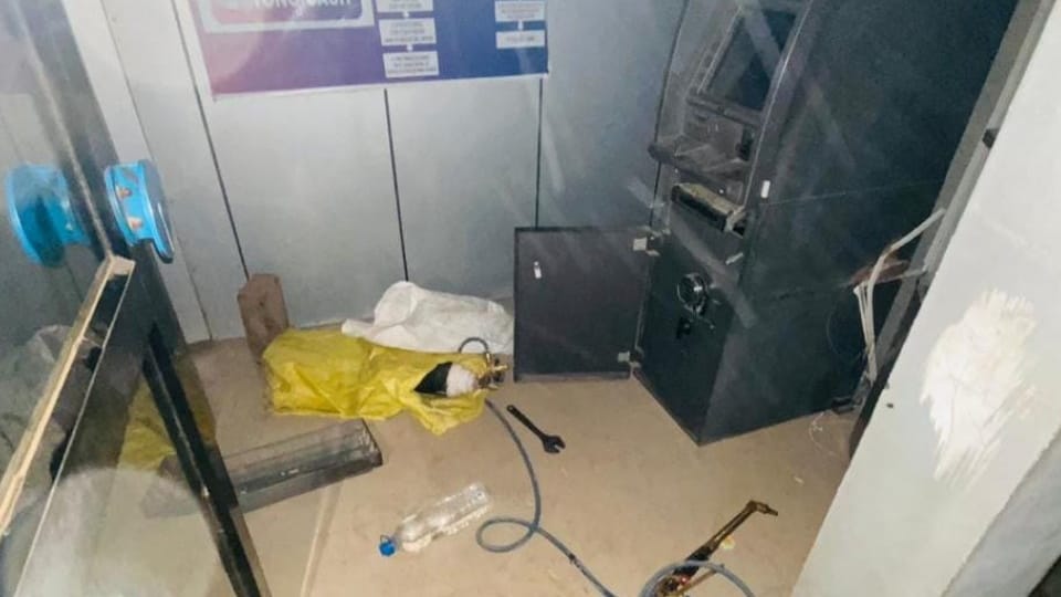 Thieves tried to break SBI ATM in Dhangar village of Fatehabad