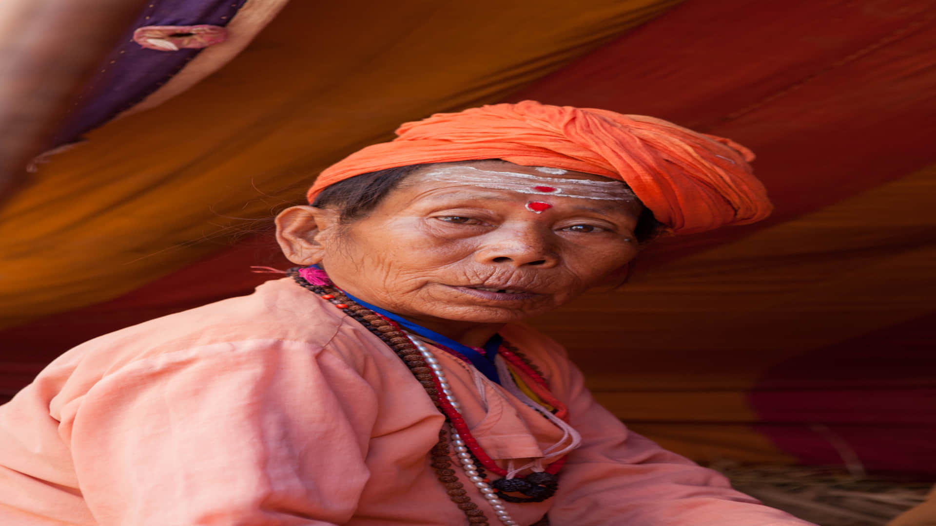 Woman Naga Sadhu life is very mysterious know the secrets interesting facts about Female Naga Sadhu