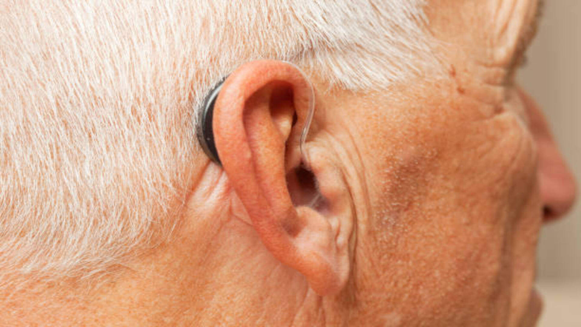Samudrik Shastra Know the Personality of a person by the structure of their ear in Hindi