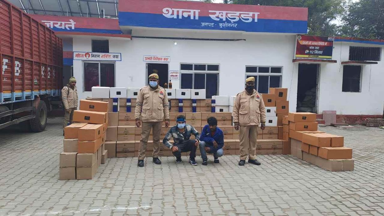 Smuggled liquor recovered from truck, two arrested
