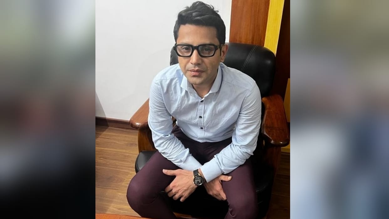 Accused of urinating in flight changed his statement in court did nt urinate on complainant