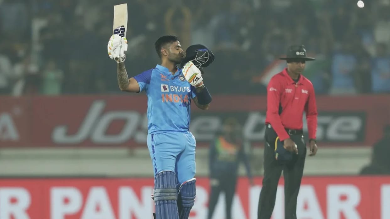 Suryakumar yadav reply to virat kohli on his Instagram story wrote bhau bahut saar pyar