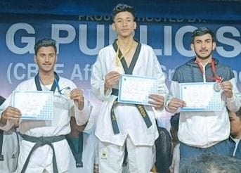 Yellow Tiger, Blue Lion register victory