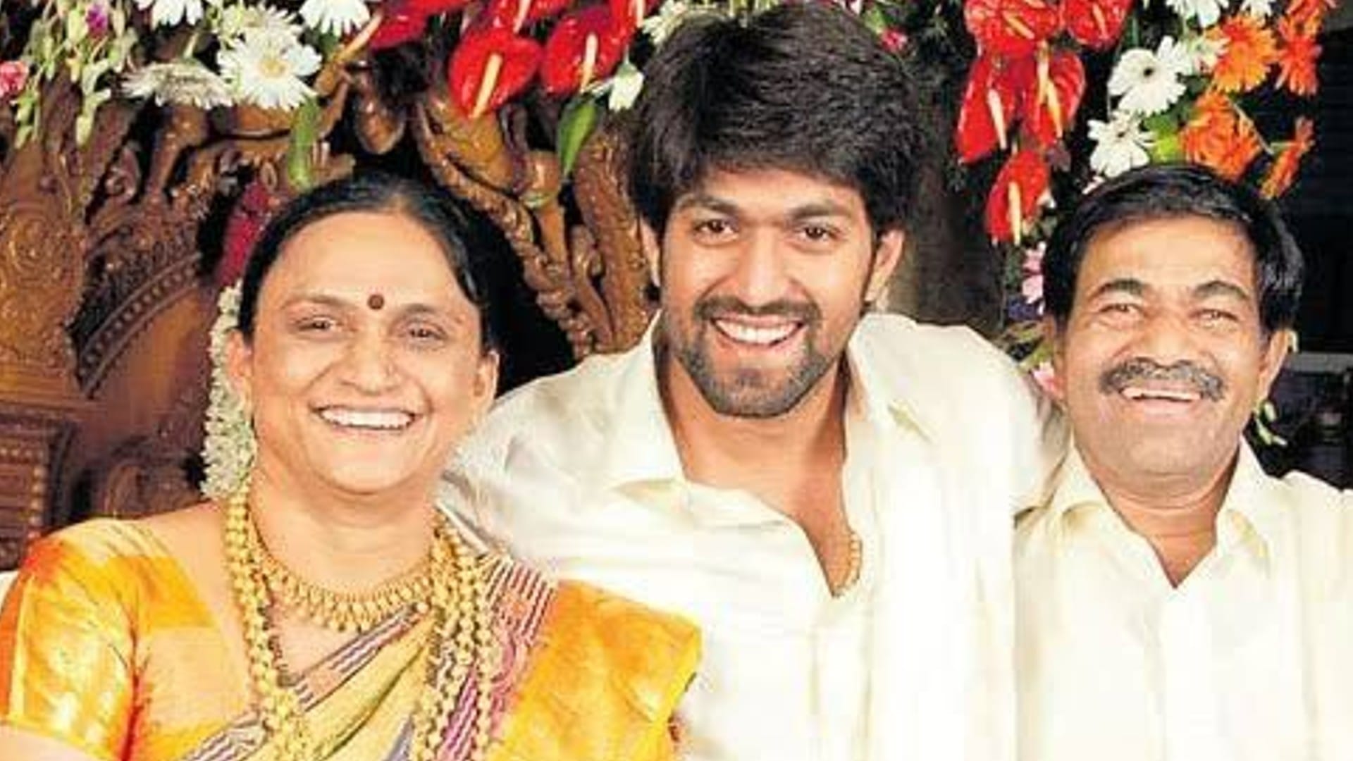 Kgf superstar Yash son of bus driver know about kannada actor life career on his birthday