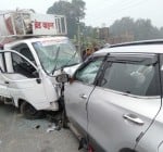 सिकन्दराजीतपुर पेट्रोल पम्प के पास मैजिक और कार की टक्कर में क्षतिग्रस्त वाहन। संवाद