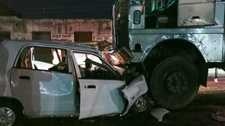 Car collided with tipper in Batala.