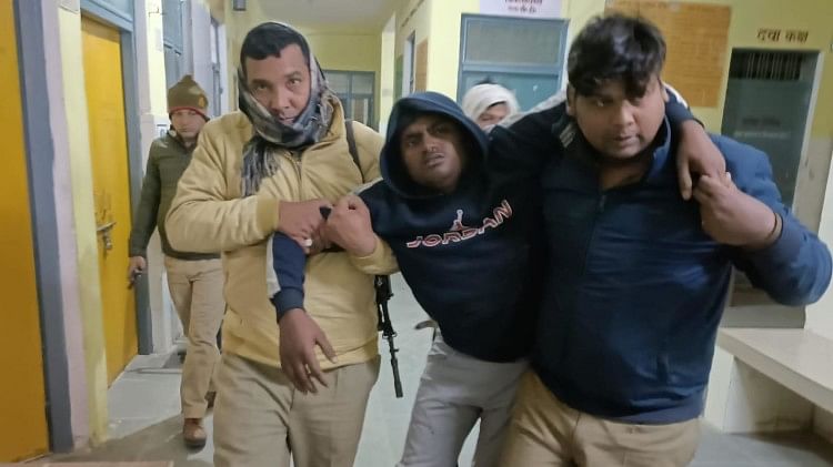 दो लुटेरों के साथ पुलिस की मुठभेड़