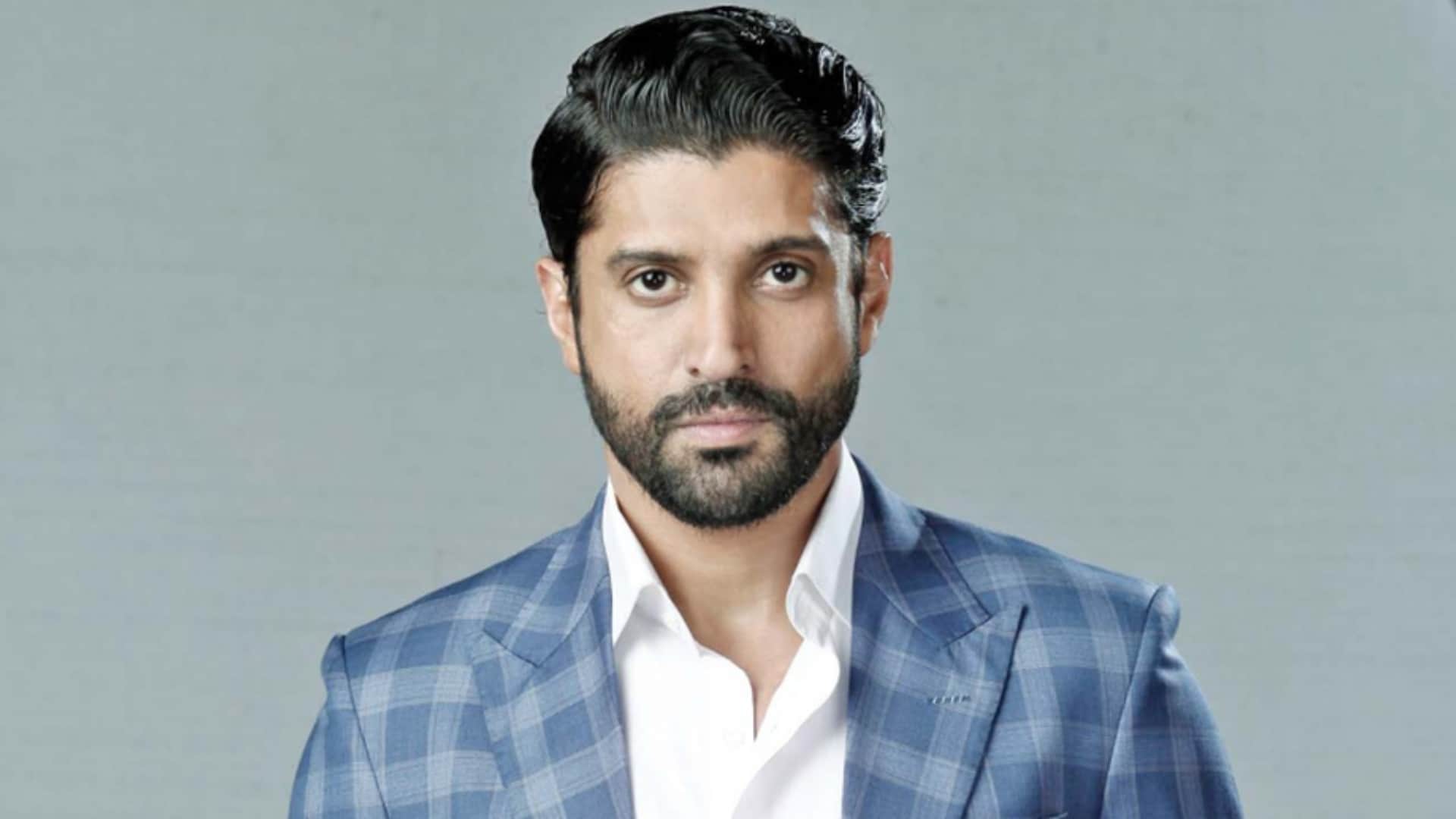 Farhan Akhtar Birthday Multitalented actor of bollywood here are some unknown facts about Singer Director