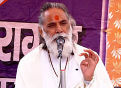 Geeta gives knowledge of Karma Yoga: Gyananand