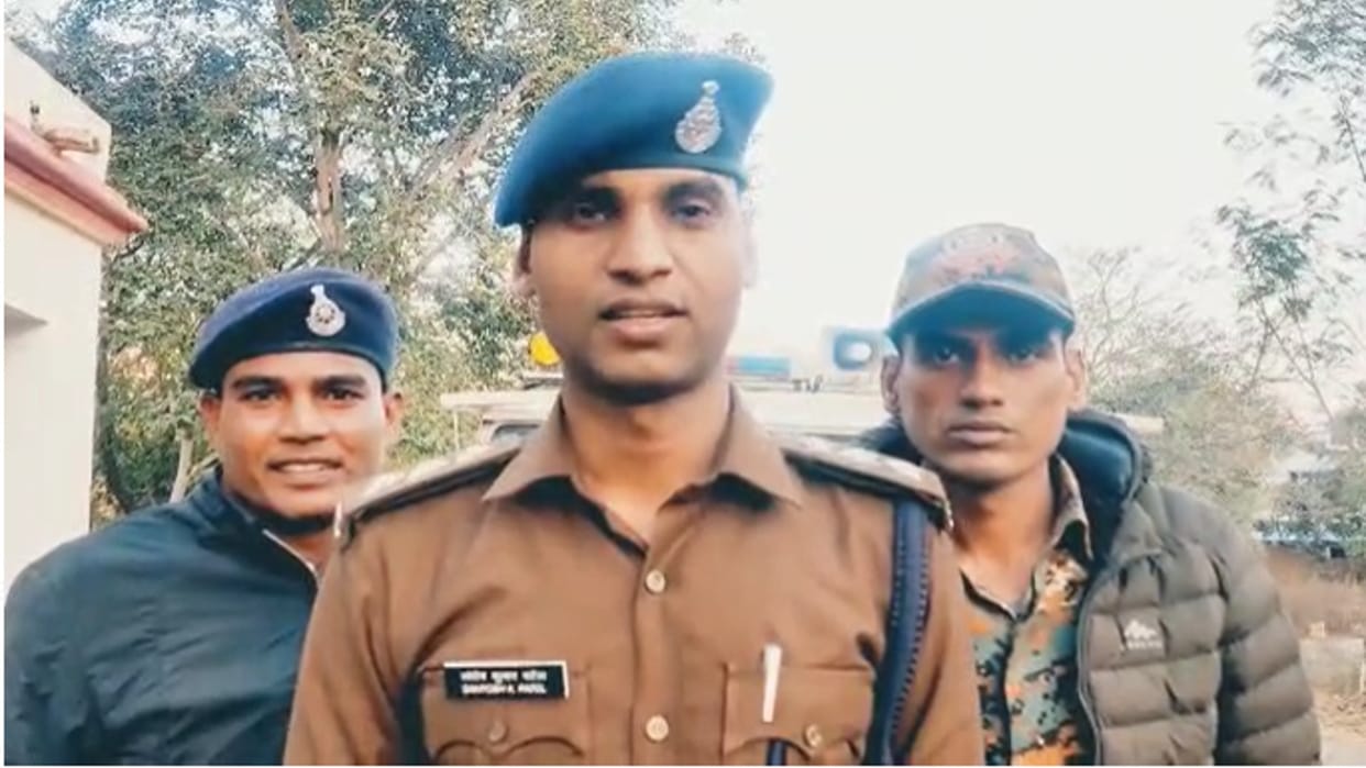 Gwalior SDOP in headlines by telling the meaning of hooter's voice in night patrol