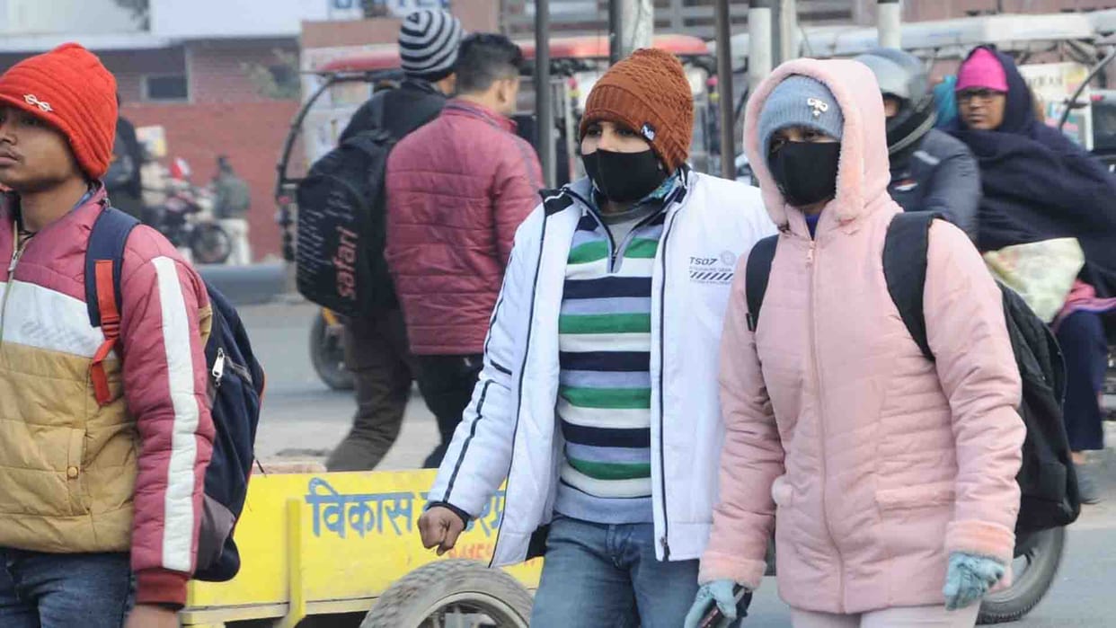 Kanpur Weather News: Snowy winds increased the cold